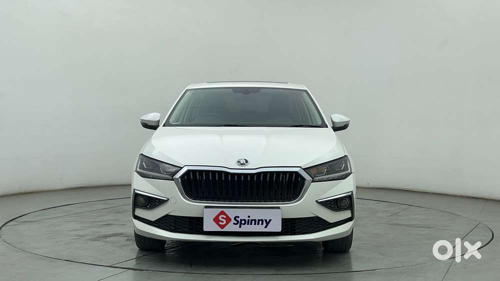 Skoda Slavia Style 1.0l Tsi Mt, 2022, Petrol