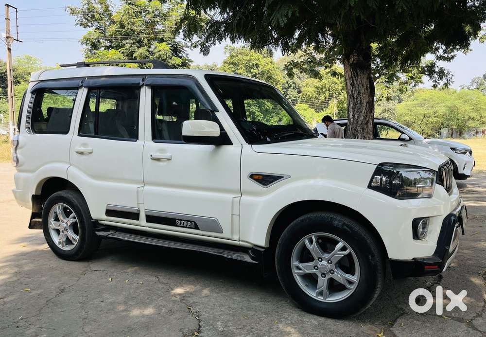 Mahindra Scorpio S8, 2015, Diesel