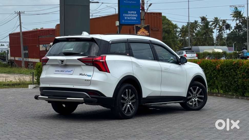 Mahindra Xuv700, 2022, Petrol