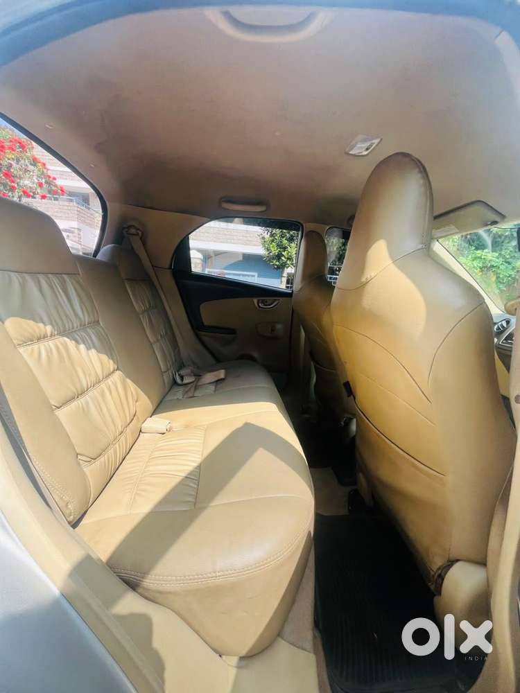 Honda Brio V Mt, 2012, Petrol
