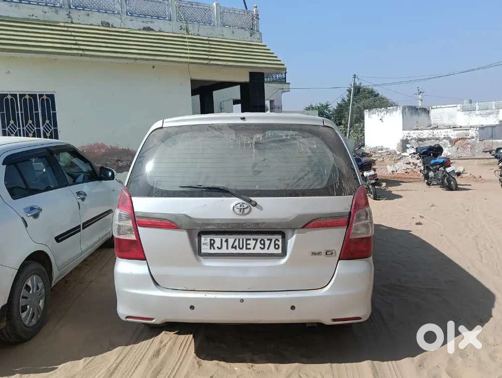 Toyota Innova 2013 Diesel 300000 Km Driven