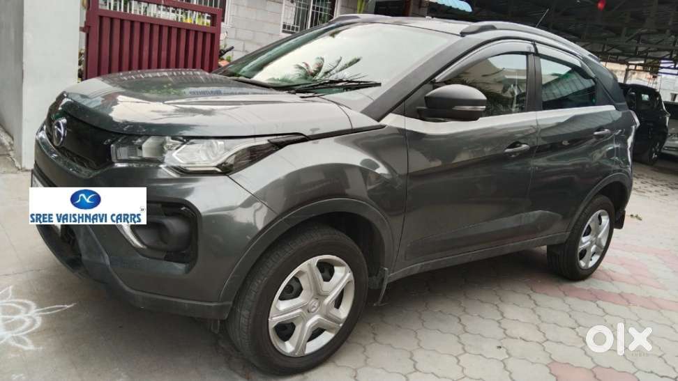 Tata Nexon, 2022, Petrol