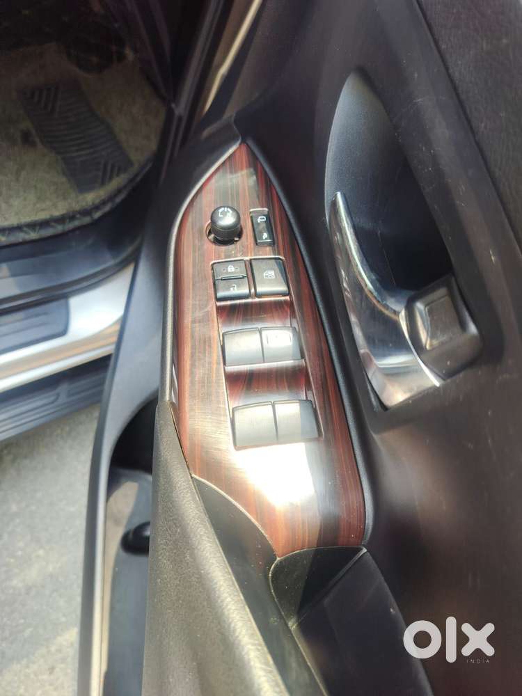 Toyota Innova Crysta 2.4 G Mt, 2019, Diesel