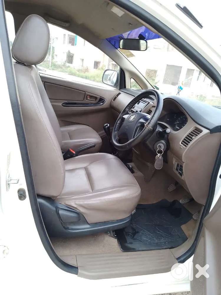 Toyota Innova 2016 Diesel 120000 Km Driven