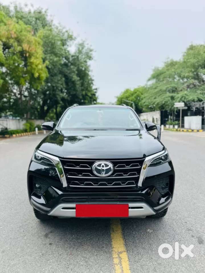 Toyota Fortuner 4x2 At 2.7 Petrol, 2025, Petrol