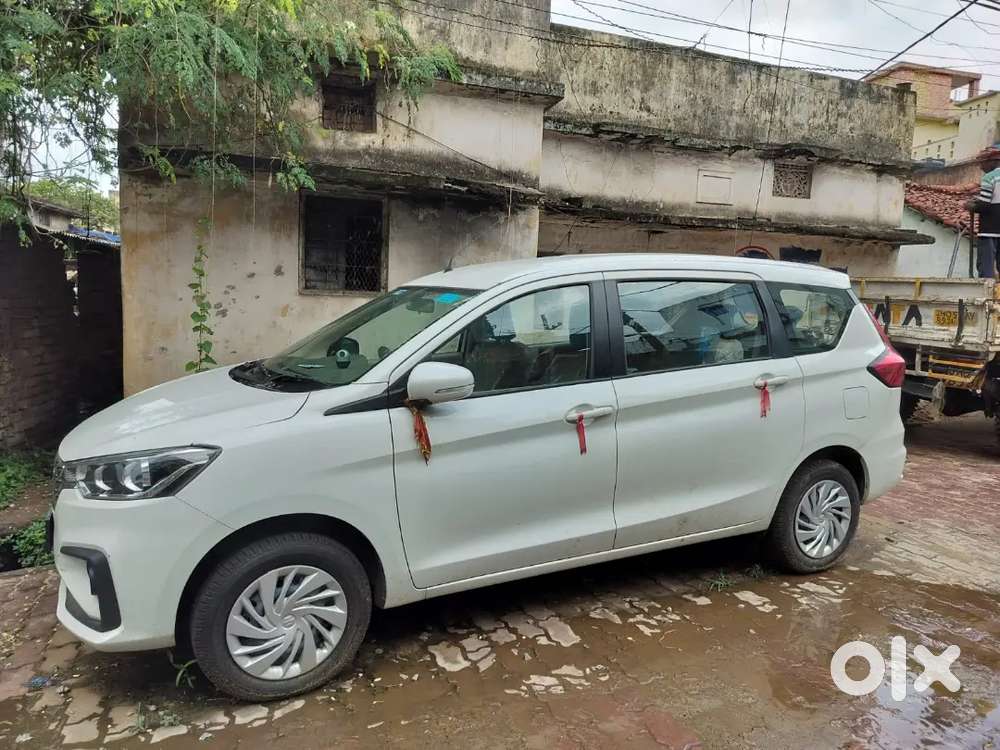 Maruti Suzuki Ertiga Vxi 2025