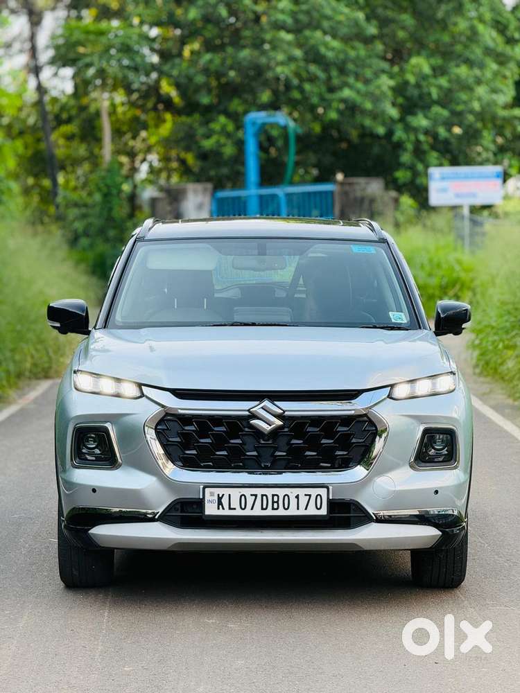 Maruti Suzuki Grand Vitara 1.5 Alpha Smart Hybrid Dual Tone, 2024, P..
