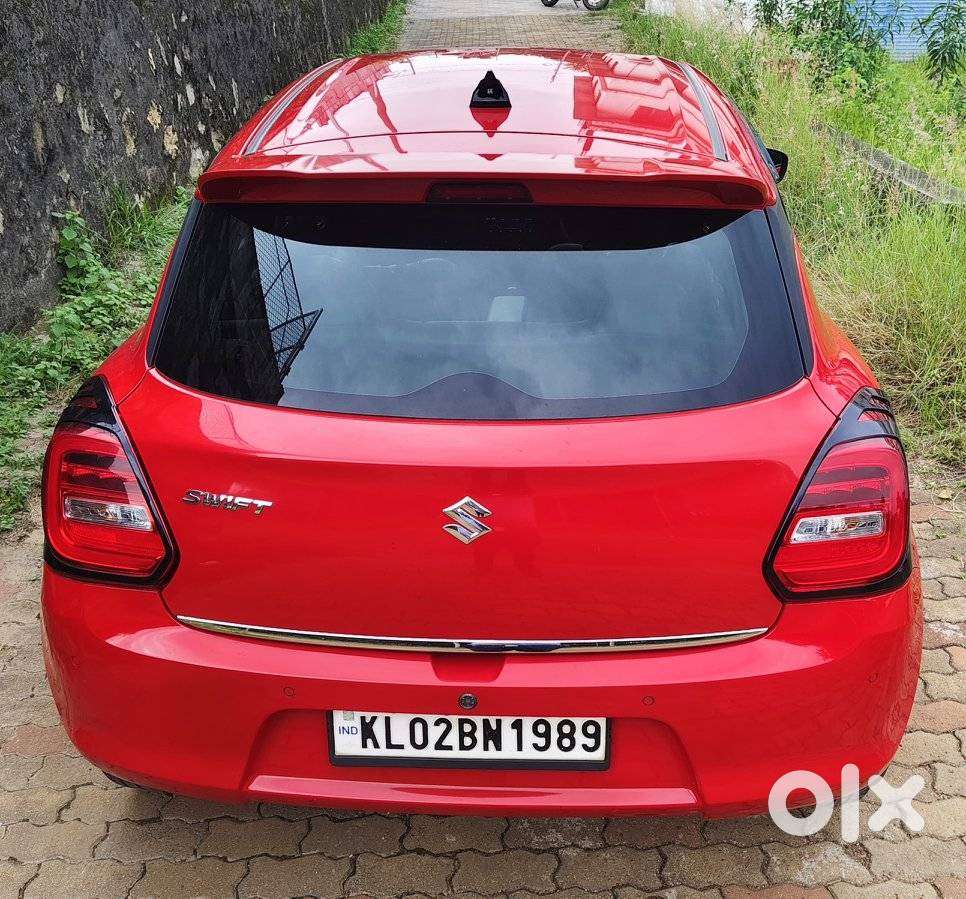 Maruti Suzuki Swift Vxi + Manual, 2021, Petrol