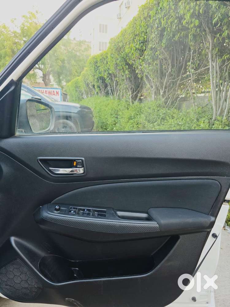 Maruti Suzuki Swift Vxi Optional, 2022, Petrol