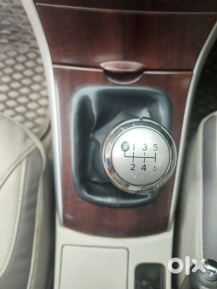 Toyota Corolla Altis 2012