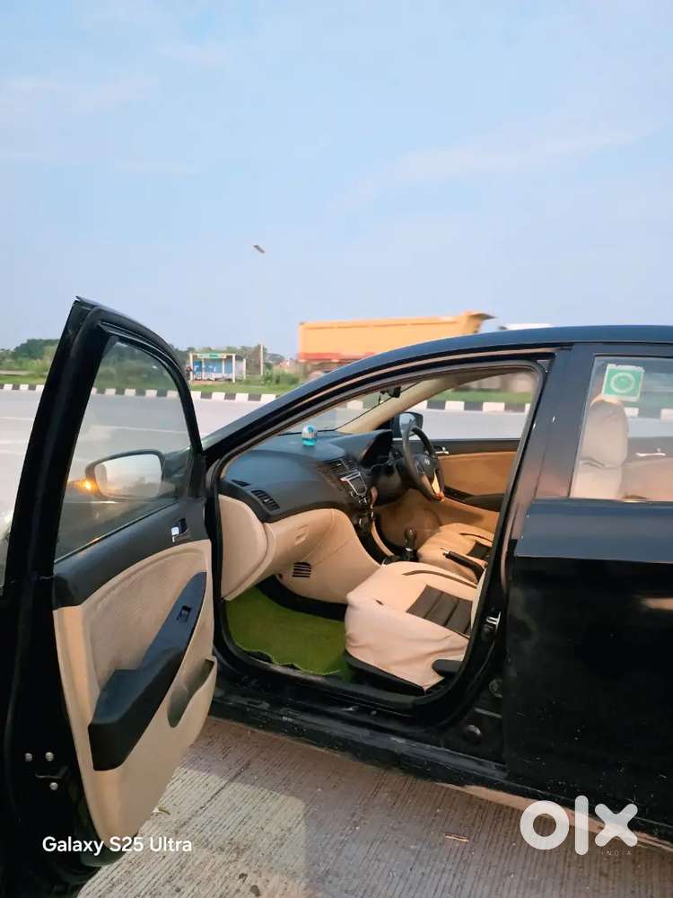 Hyundai Verna 2012 Diesel Black 75000 Km Driven  Well Maintained