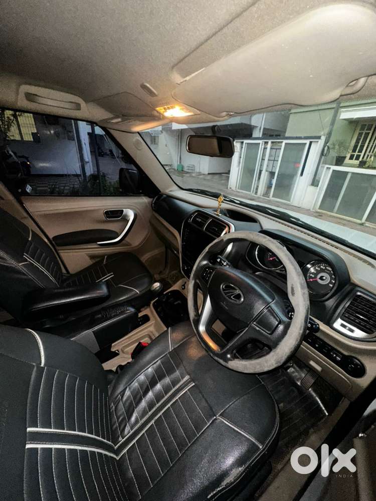 Mahindra Tuv 300 2019