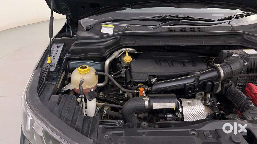 Mahindra Xuv300 W8 Option, 2022, Petrol