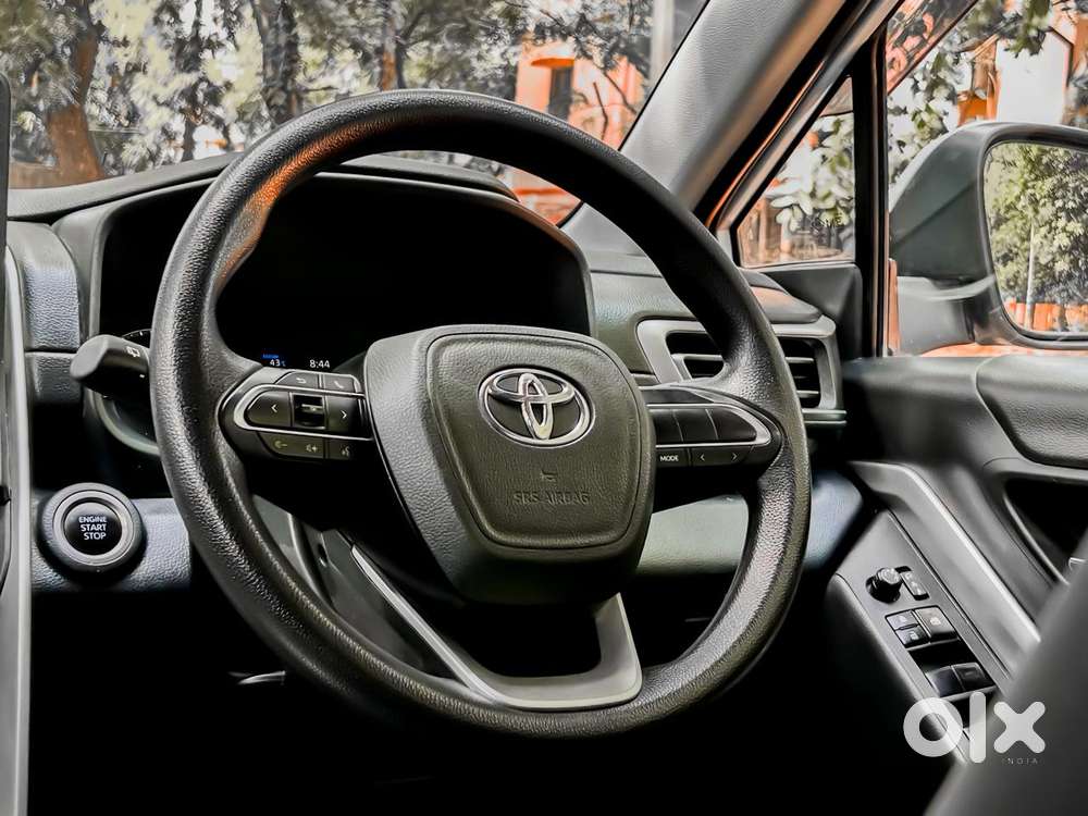 Toyota Innova Hycross 2.0 Gx 7 Str, 2025, Petrol