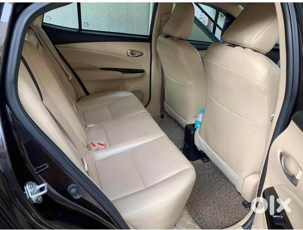 Toyota Yaris 1.5 V 2021
