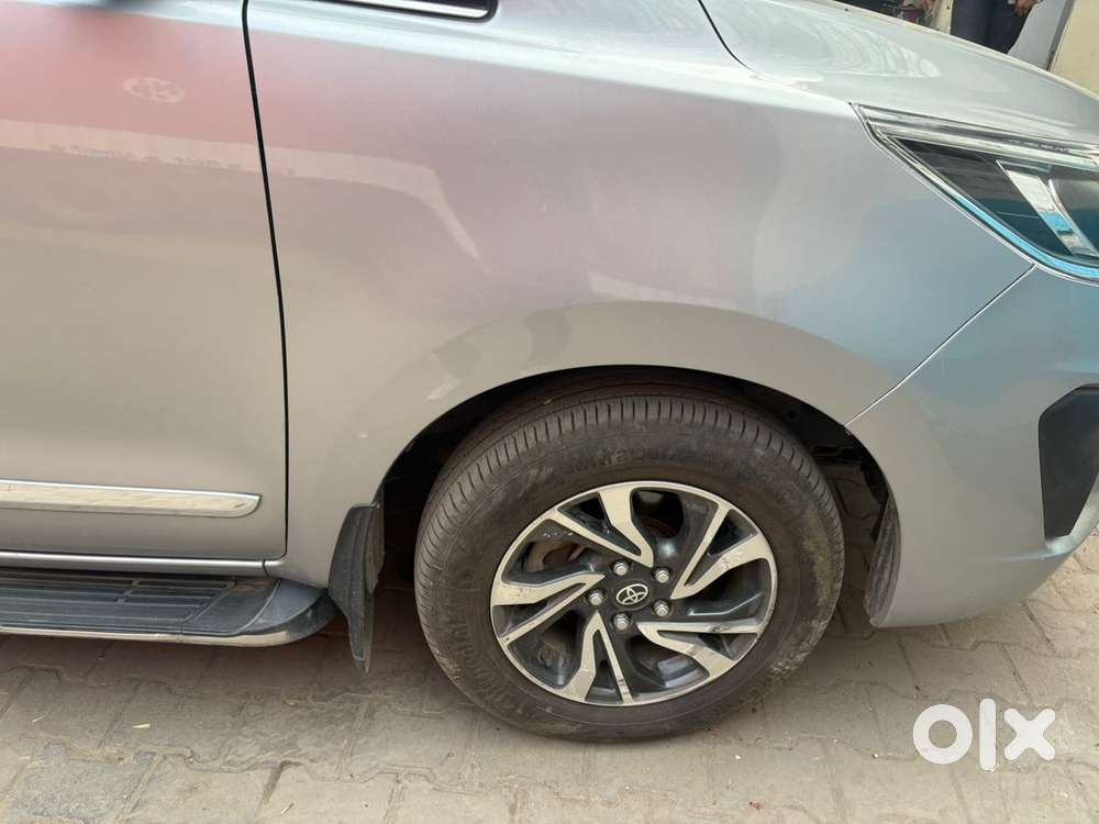 Toyota Innova Crysta 2022 With 75000 Km Driven