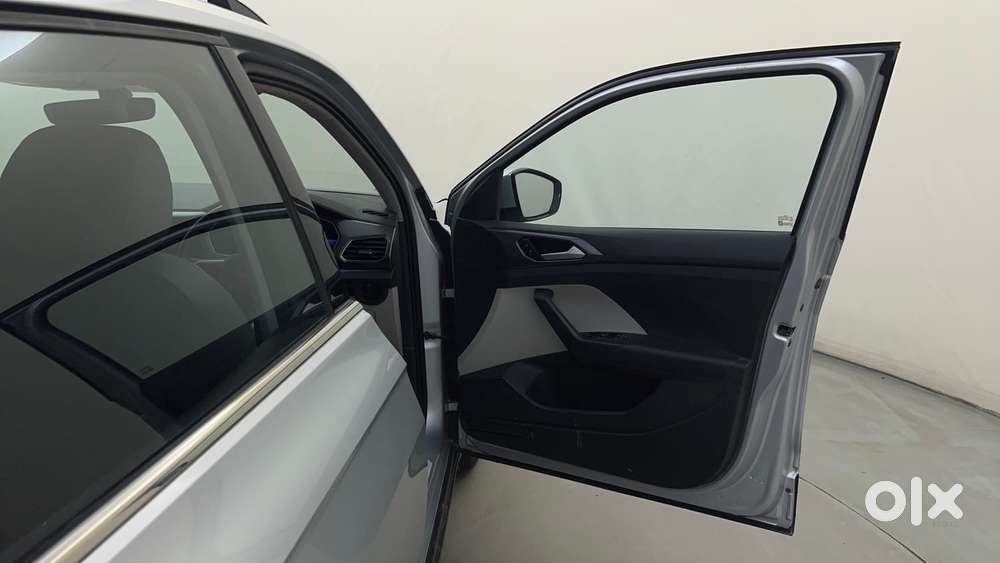 Volkswagen Taigun Topline 1.0 Tsi At (electric Seats), 2022, Petrol