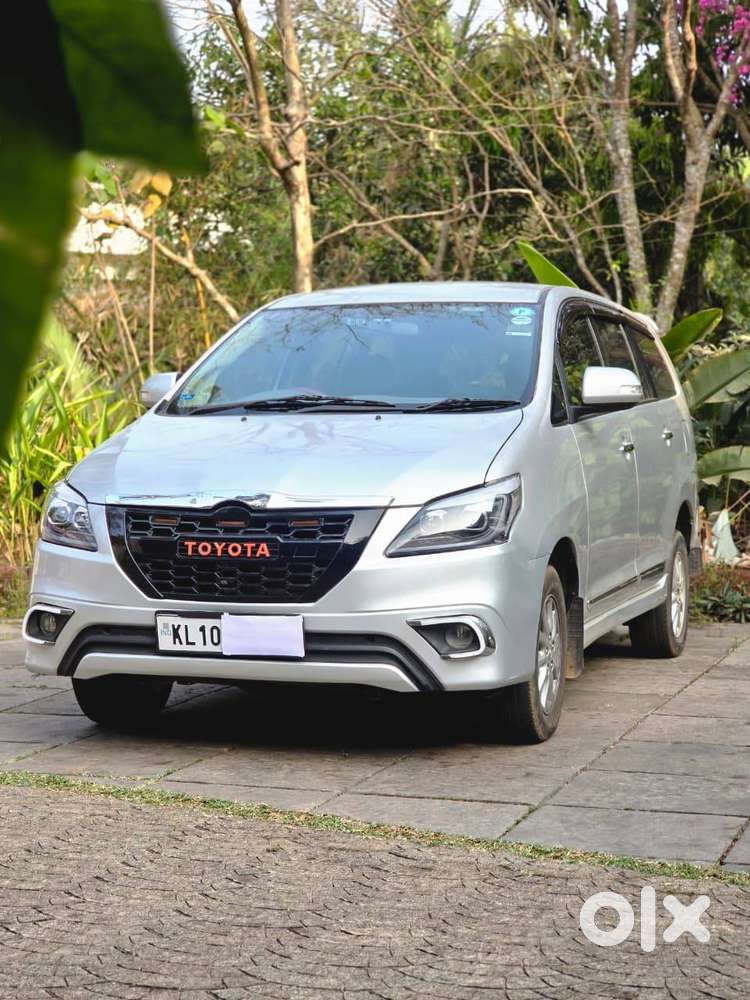 Toyota Innova 2012 Diesel Well Maintained