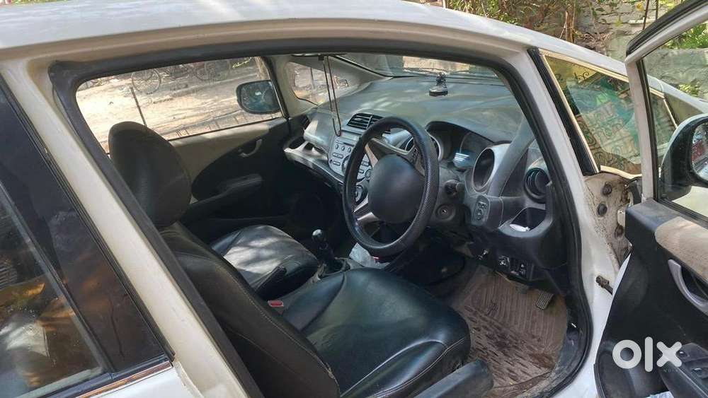 Honda Jazz 2011 Cng & Hybrids 81000 Km Driven