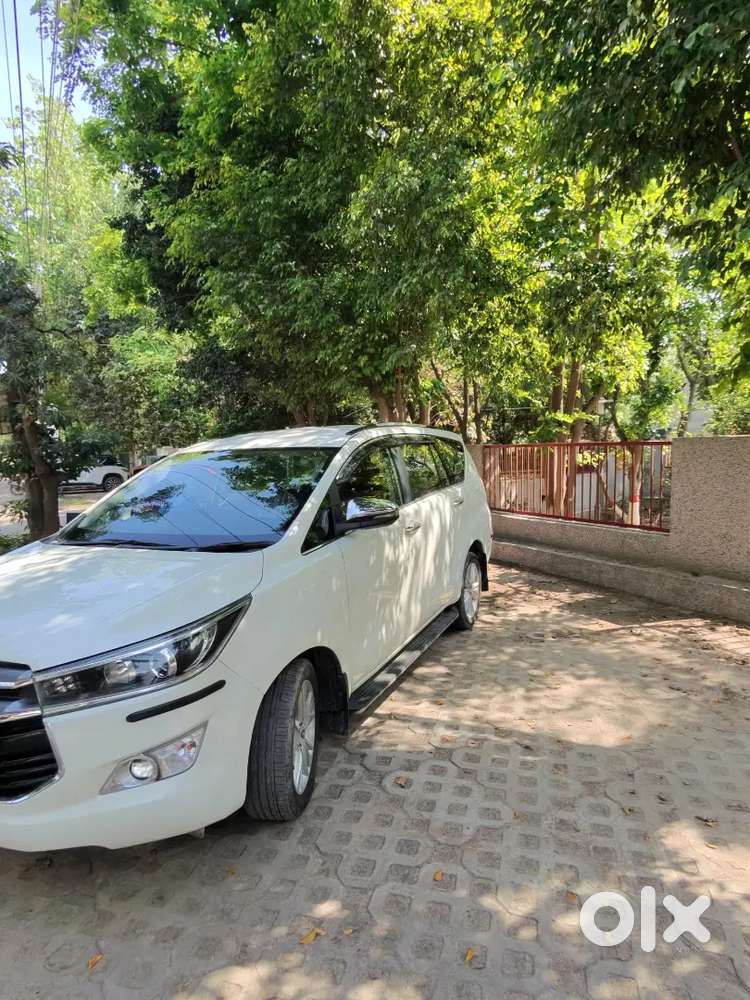 Toyota Innova Crysta 2019