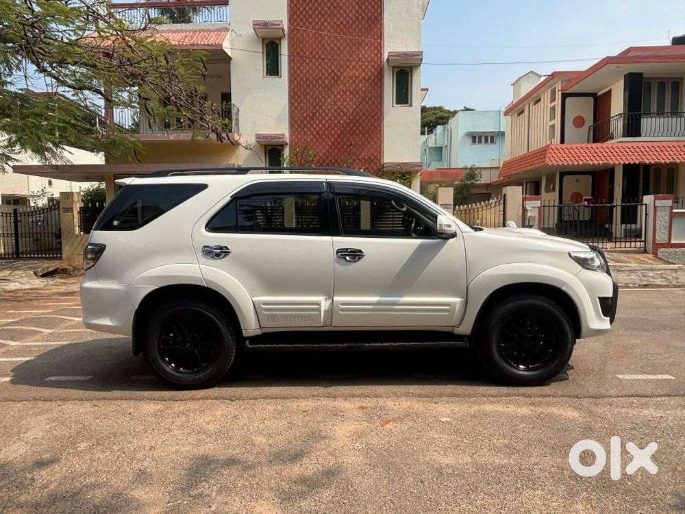 Toyota Fortuner 3.0 4x2 Mt, 2013, Diesel