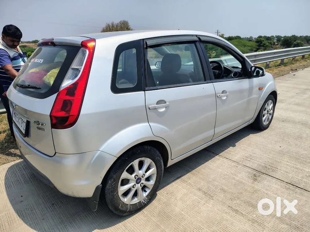 Ford Figo 2012 Diesel 105000 Km Driven