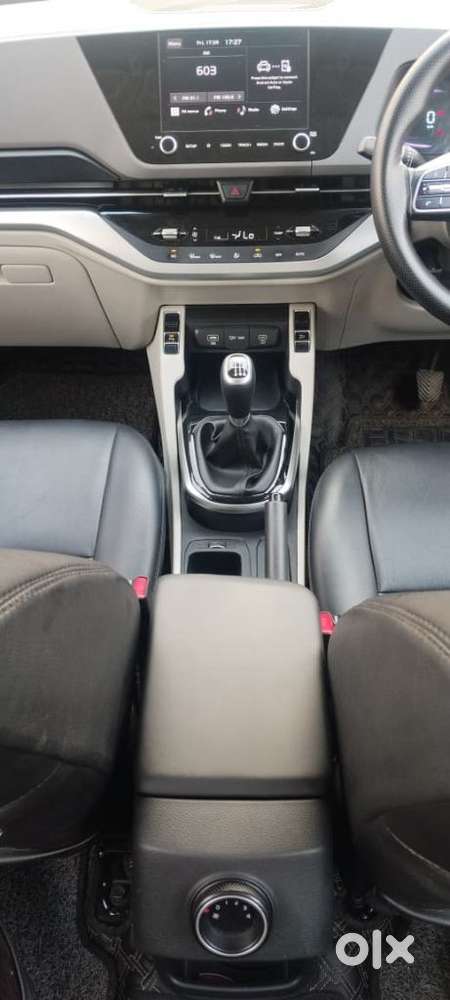 Kia Carens 1.5 Prestige Plus 7 Str Imt, 2023, Petrol
