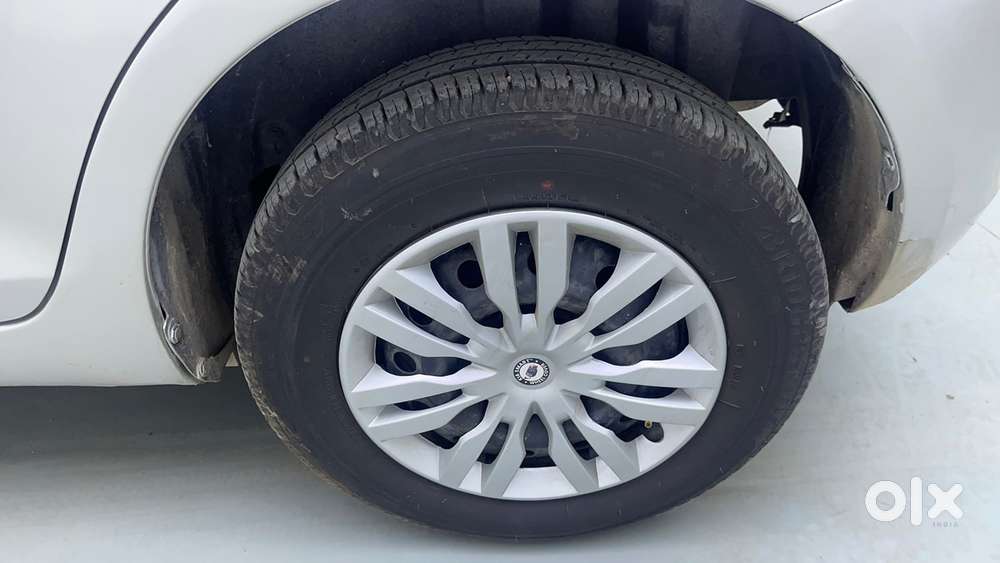 Maruti Suzuki Swift Vxi Optional, 2017, Petrol