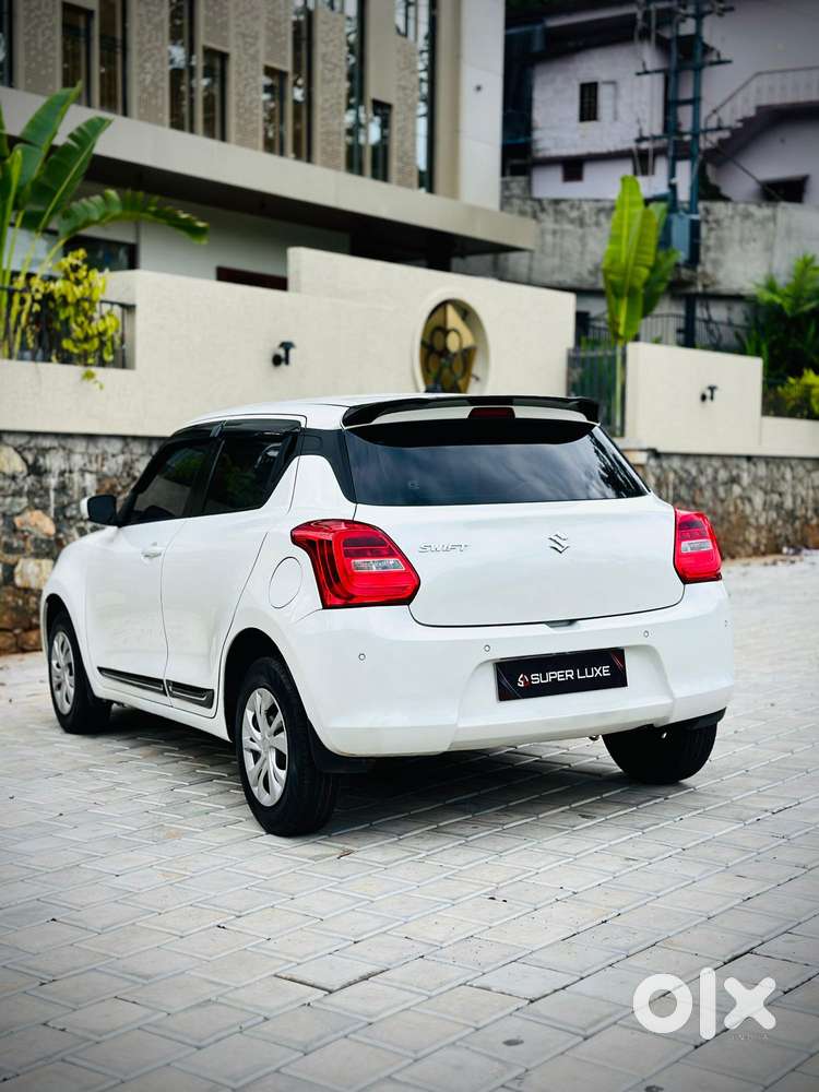 Maruti Suzuki Swift Vvt Vxi, 2022, Petrol