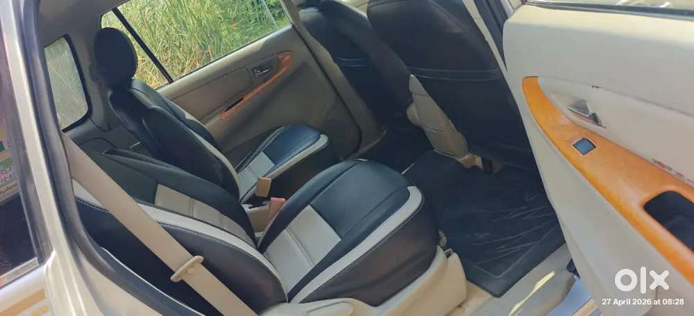 Toyota Innova 2011 Diesel Well Maintained