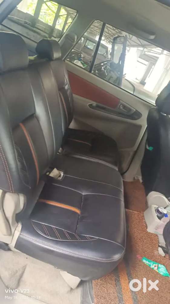 Toyota Innova Diesel 2010 Second