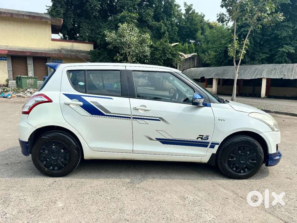 Maruti Suzuki Swift Vxi Bsiv, 2013, Petrol