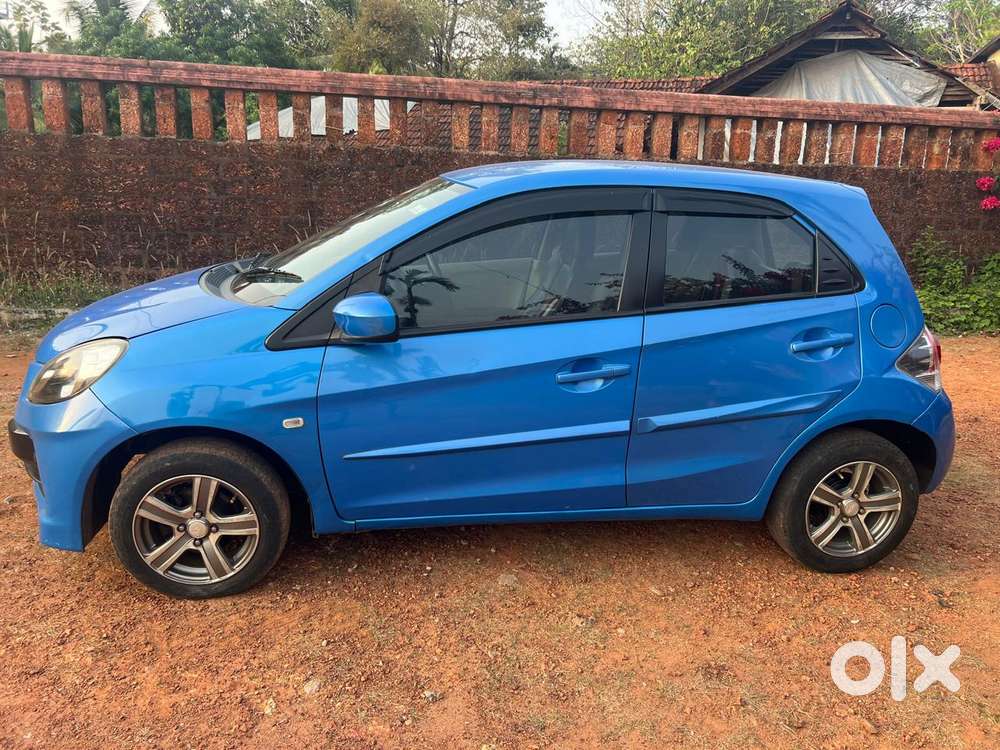 Honda Brio V Mt, 2014, Petrol