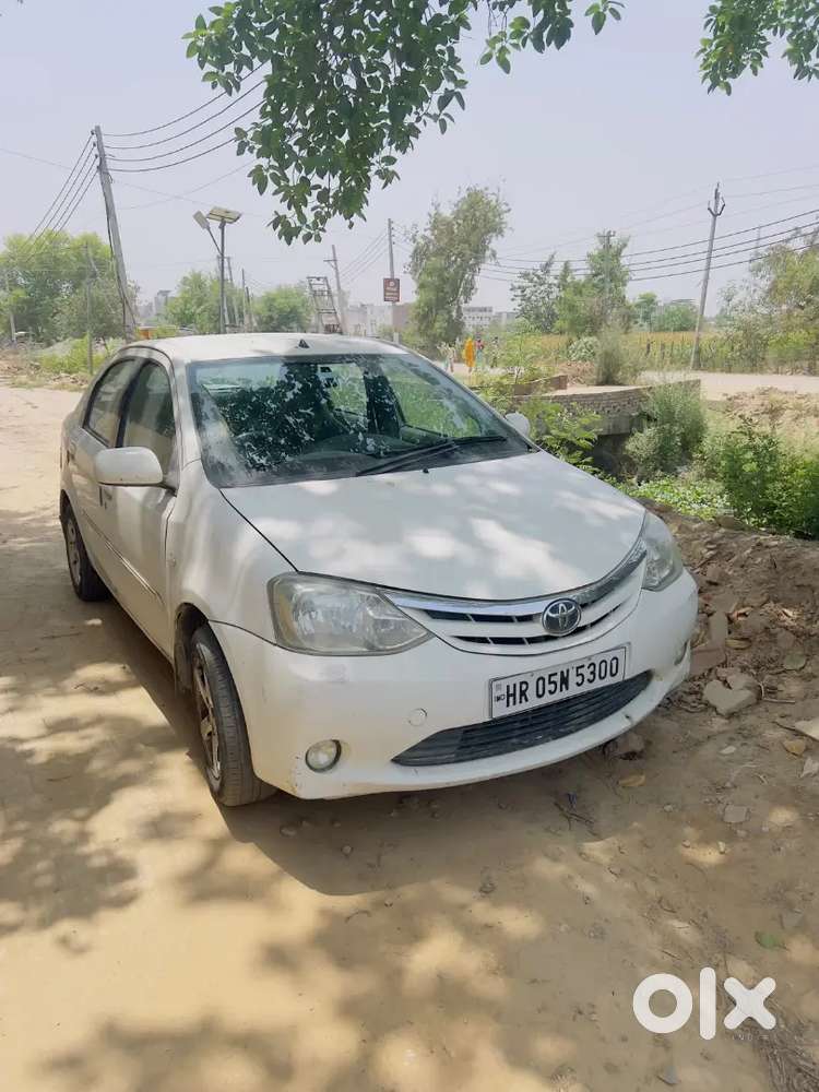Toyota Etios 2011 Petrol 90000 Km Driven