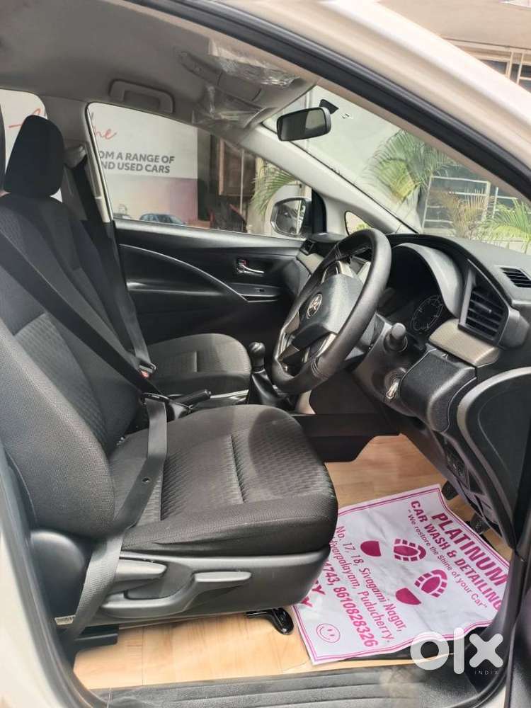 Toyota Innova Crysta 2.4 G Mt, 2022, Diesel