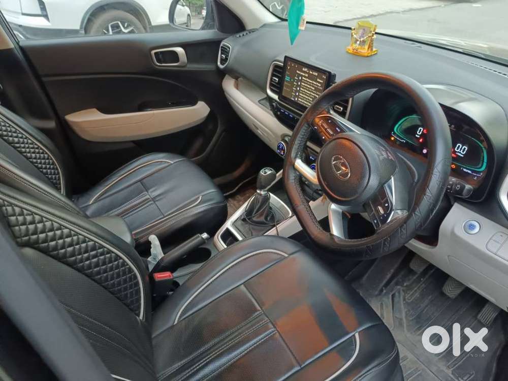 Hyundai Venue Sx Mt, 2023, Petrol