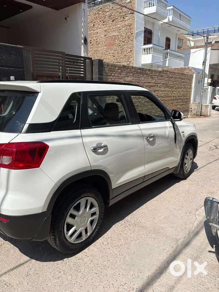 Maruti Suzuki Vitara Brezza Brand New Condition Only 40,000 Km