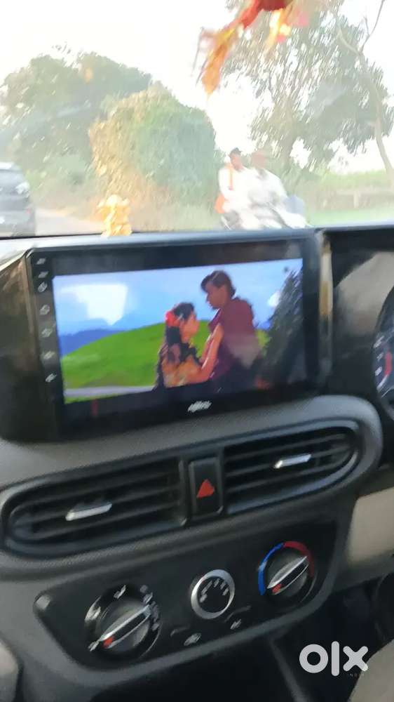 सिर्फ पंच मैन चली हुई है