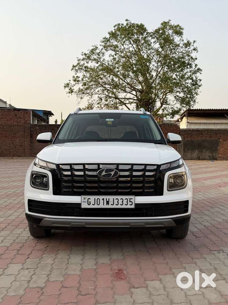Hyundai Venue E, 2022, Cng & Hybrids