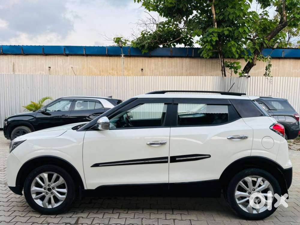 Mahindra Xuv300 W8 1.2 Petrol Dual Tone, 2020, Petrol