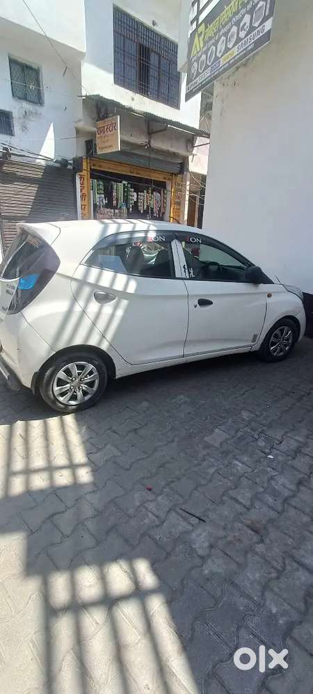 Hyundai Eon 2013 Petrol 100030 Km Driven