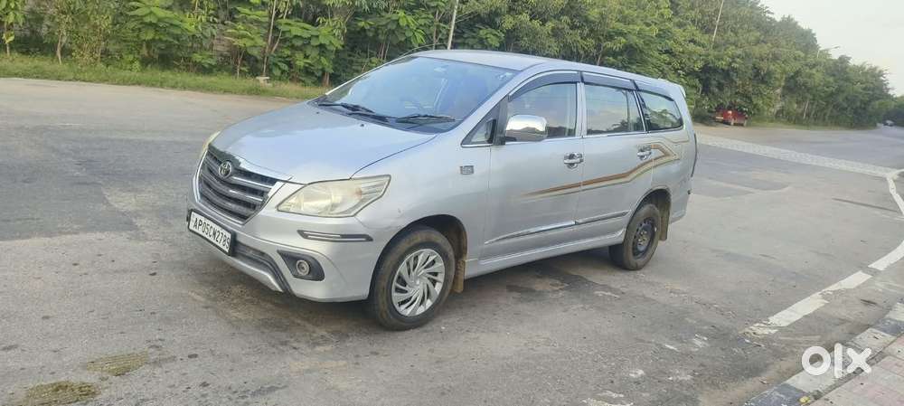 Toyota Innova 2.5 G (diesel) 8 Seater, 2013, Diesel