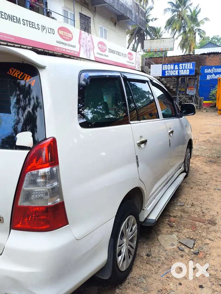 Toyota Innova 2012 Model No Claim No Accident At All. Full Geniune Car