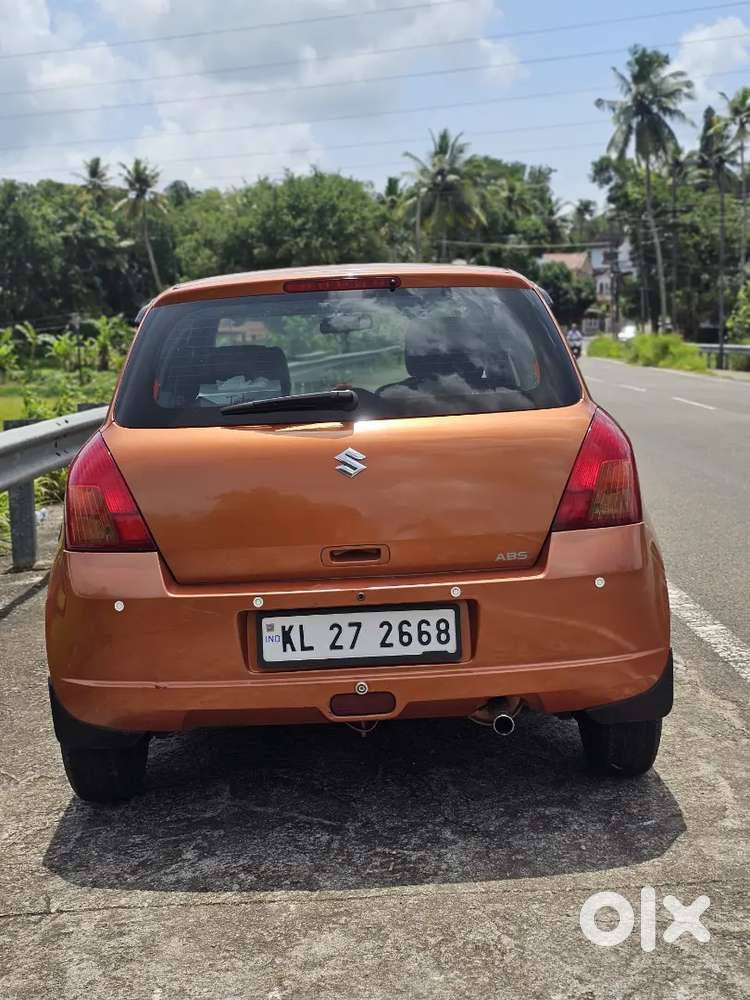 Maruti Suzuki Swift 1.3 Zxi 2006