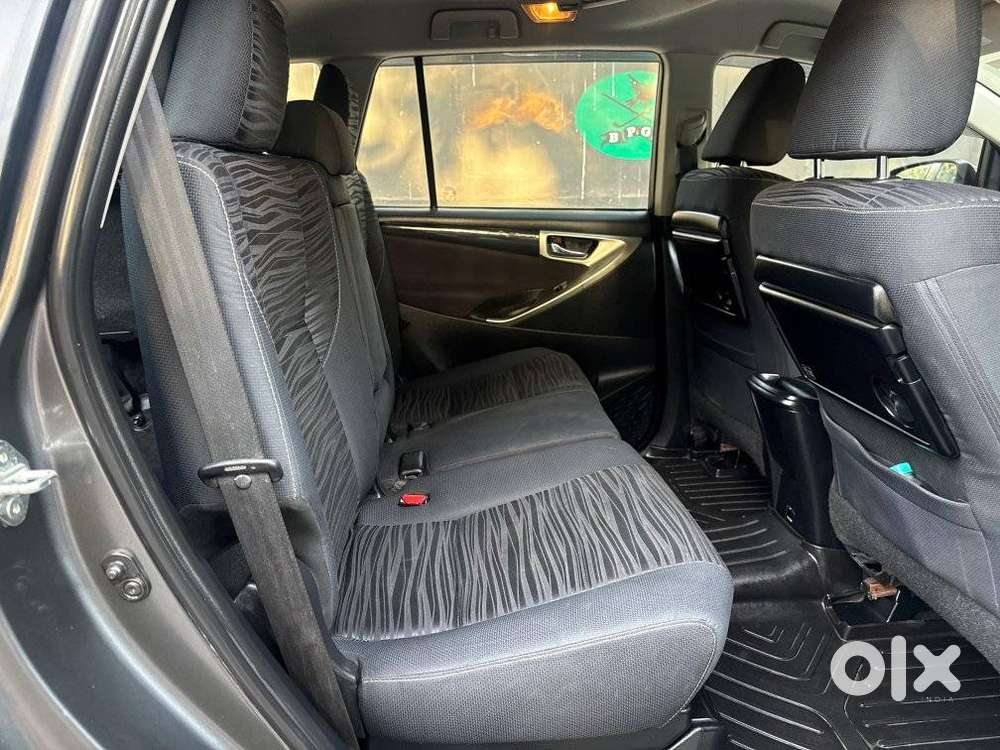 Toyota Innova Crysta 2.4 V 8 Str, 2017, Diesel