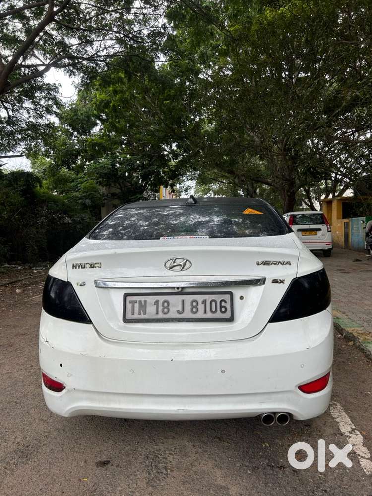 Hyundai Fluidic Verna 2012