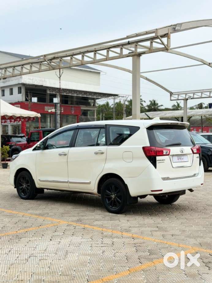 Toyota Innova Crysta 2.4 V, 2017, Diesel