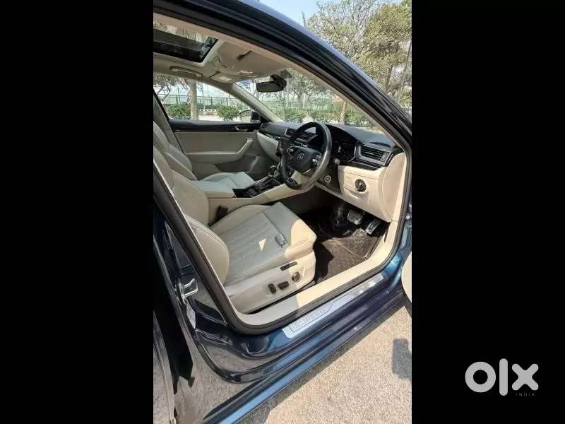 Skoda Superb 2.0 L&k Tsi At, 2022, Petrol