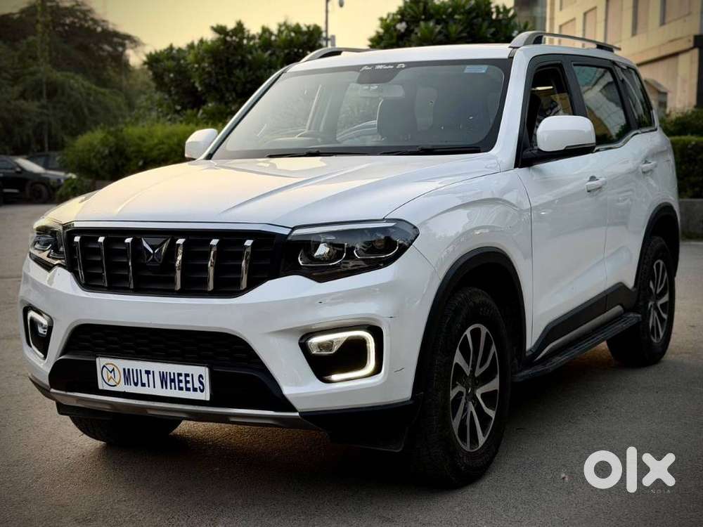 Mahindra Scorpio N Z8 Petrol At 7 Str, 2025, Petrol