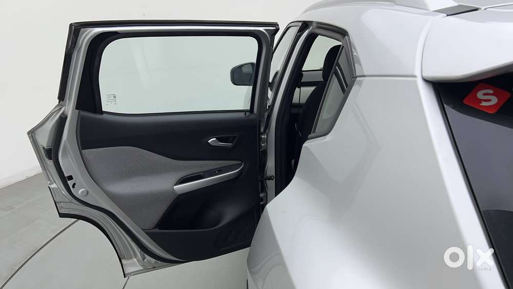 Nissan Magnite Xv Turbo, 2022, Petrol